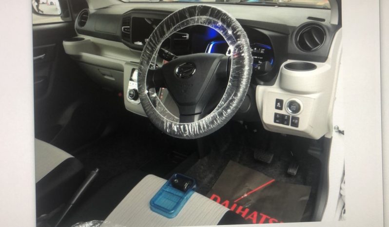 
								Daihatsu Mira ES full									