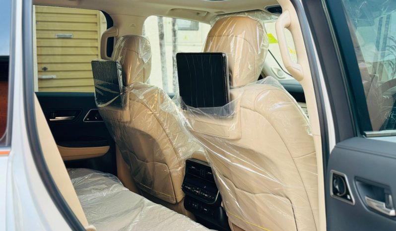 
								Toyota Land Cruiser full									