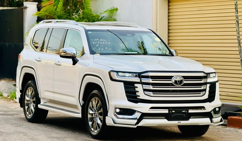 
								Toyota Land Cruiser full									